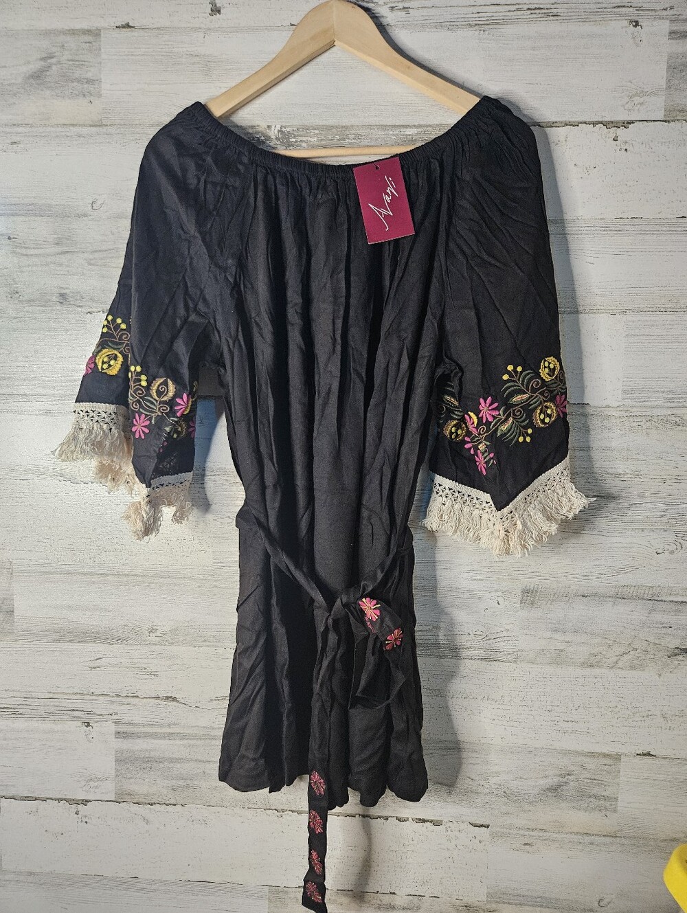 NEW Avani Black Sheet Embroidered Long Blouse Tied Waist Women's Medium